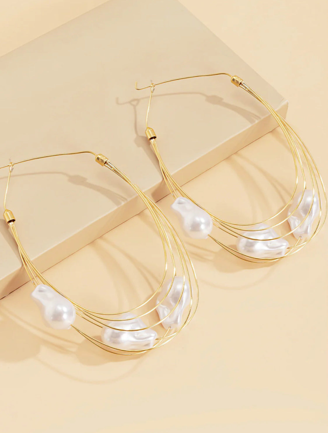 Charlotte Halo Pearl Hoops